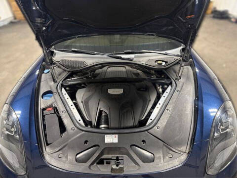 2018 Porsche Panamera 4