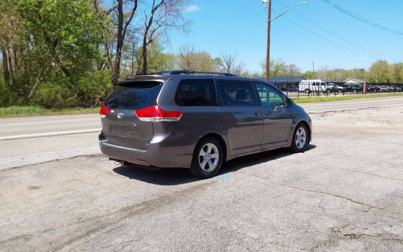 2011 Toyota Sienna