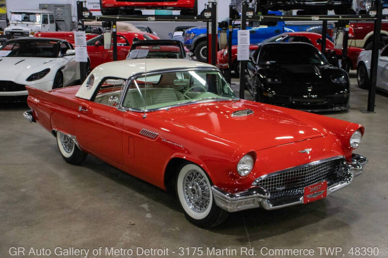 1957 Ford Thunderbird