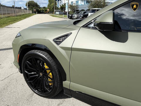 2025 Lamborghini Urus SE