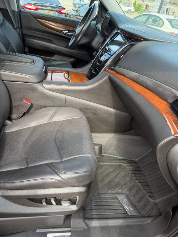 2018 Cadillac Escalade ESV Premium Luxury