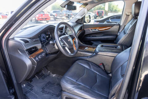 2017 Cadillac Escalade Luxury