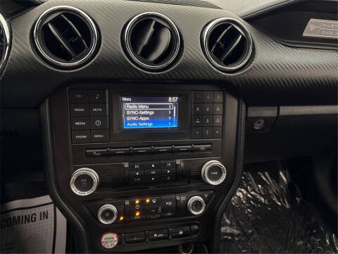 2017 Ford Mustang V6