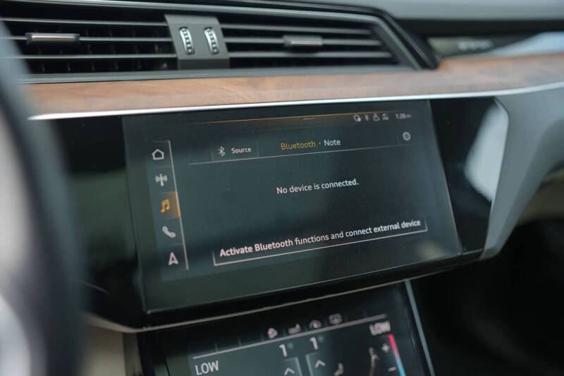 2019 Audi e-tron quattro Premium Plus