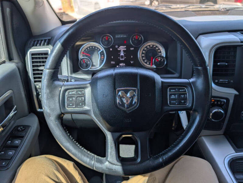 2016 RAM 1500 SLT