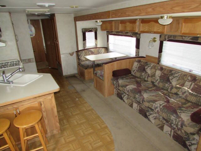 2004 GULF STREA CONQUEST 3