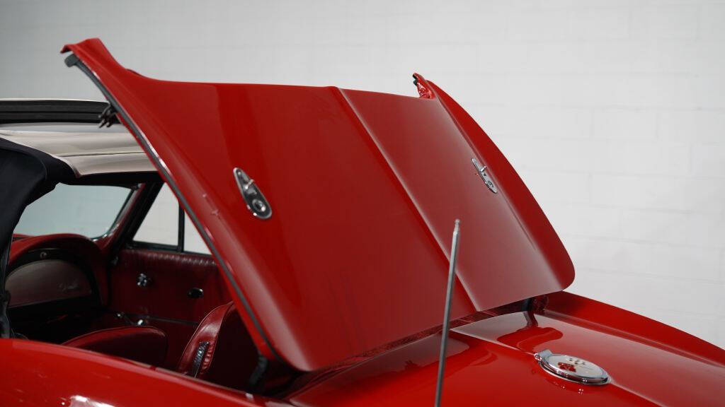 1963 Chevrolet Corvette 26