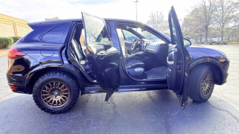 2013 Porsche Cayenne GTS