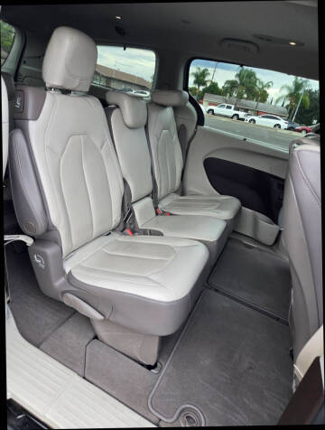 2018 Chrysler Pacifica Touring L Plus