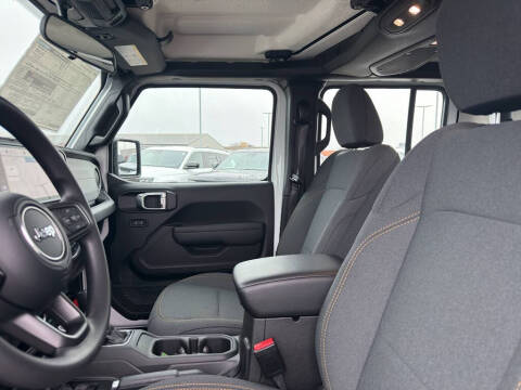 2026 Jeep Gladiator Sport