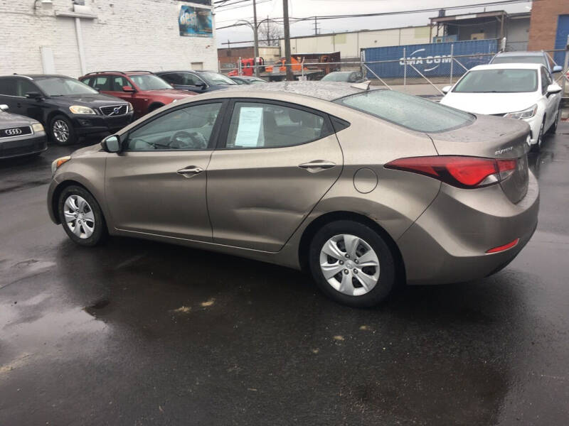 2016 Hyundai Elantra SE photo 11