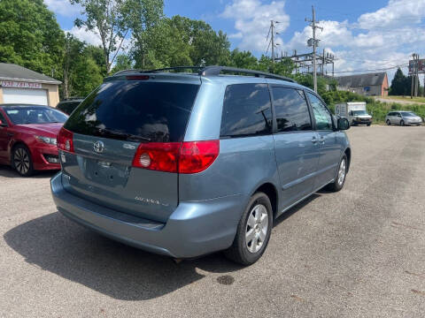 2007 Toyota Sienna CE 7-Passenger