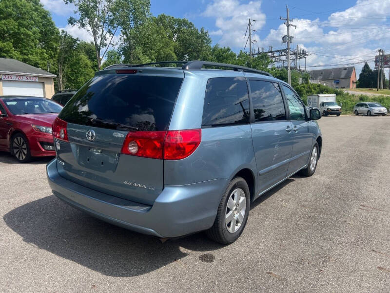 2007 Toyota Sienna CE 7-Passenger