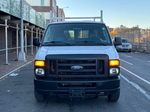 2014 Ford E-Series E-350 SD XL