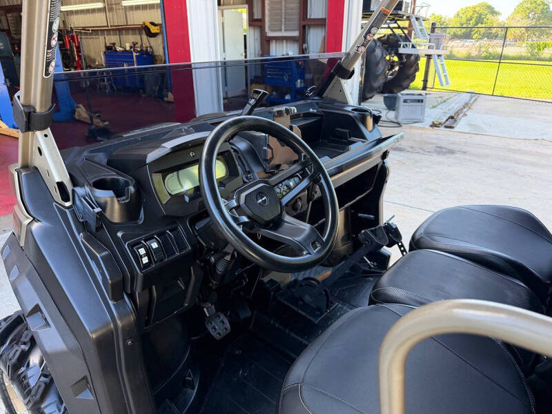 2022 Can-Am Defender Max X MR