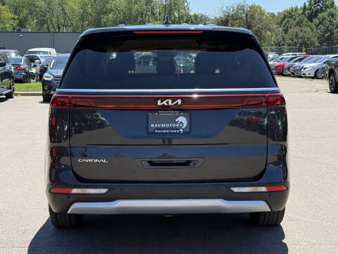 2024 Kia Carnival EX