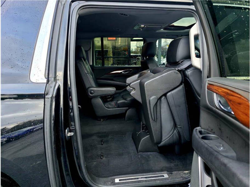 2016 Cadillac Escalade ESV Luxury Collection