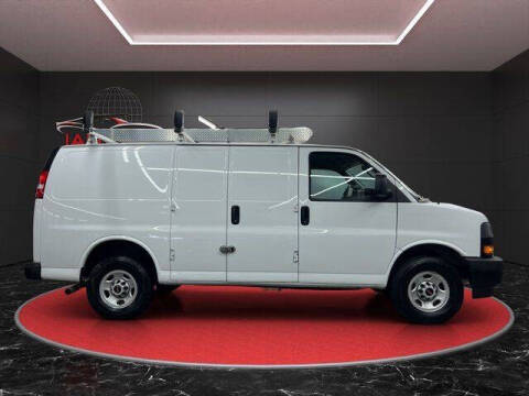2022 GMC Savana 2500
