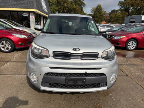 2017 Kia Soul +