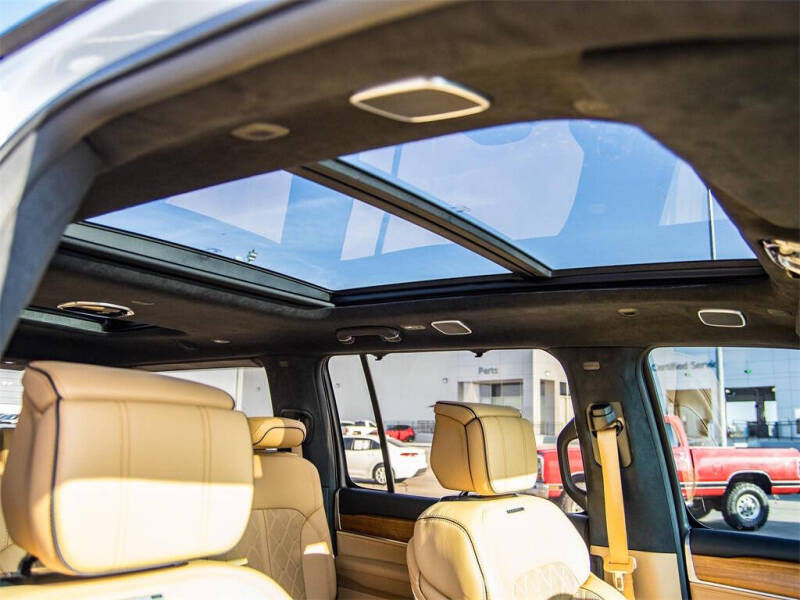 2024 Jeep Grand Wagoneer Series III