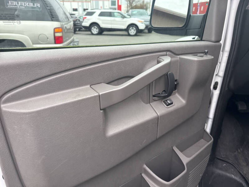 2017 Chevrolet Express LT 3500