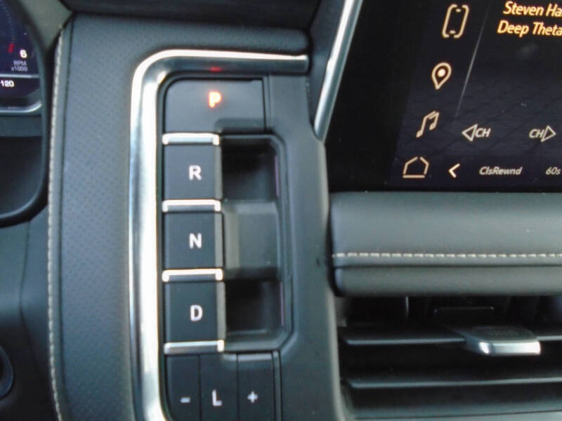 2023 GMC Yukon XL SLT