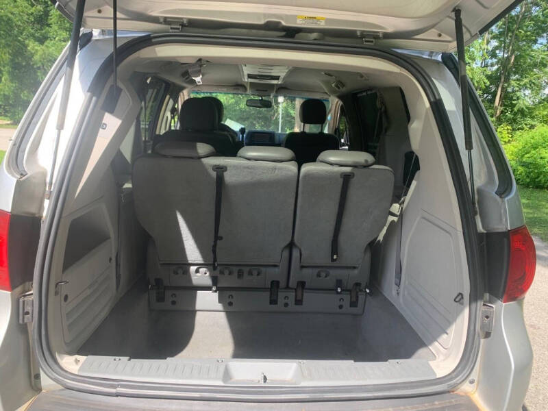 2009 Volkswagen Routan SEL