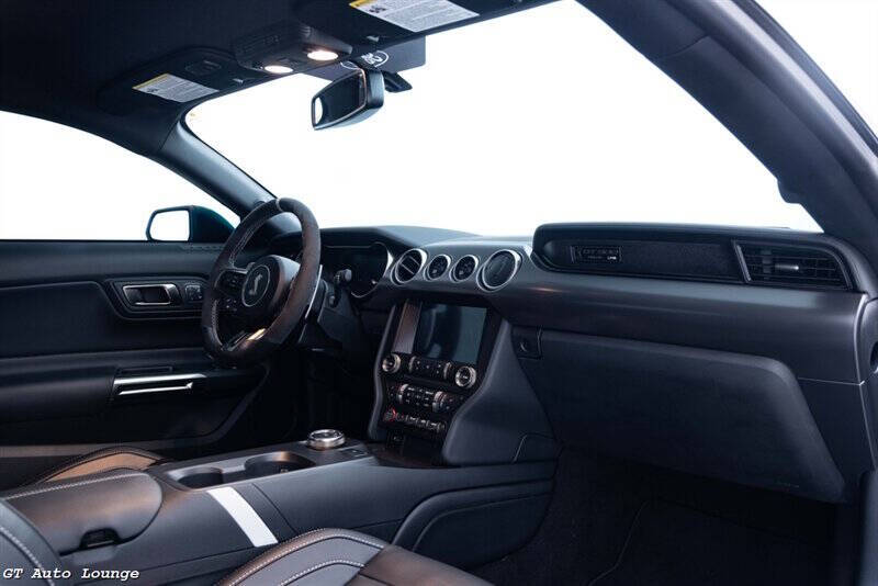 2020 Ford Mustang 41