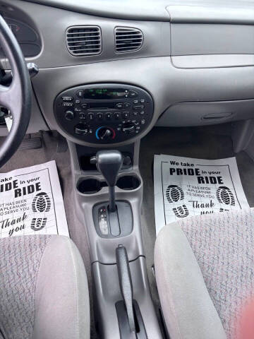 2000 Ford Escort