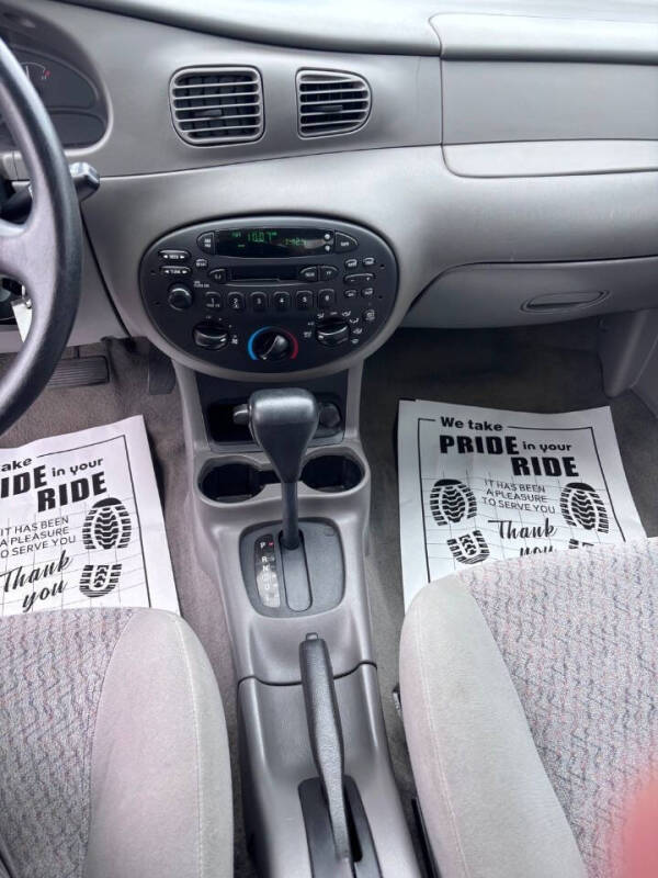 2000 Ford Escort