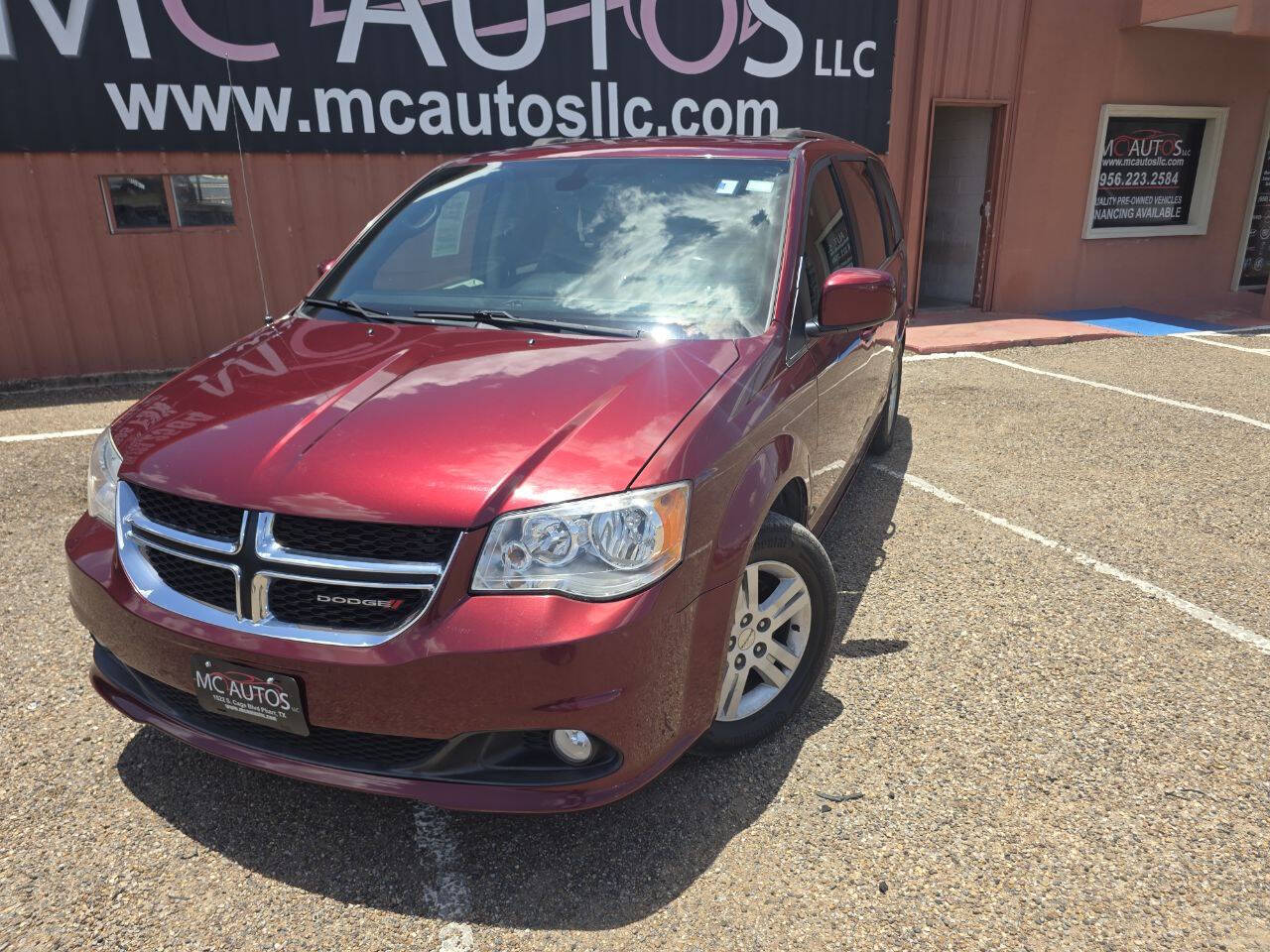 Red 2019 Dodge Grand Caravan SXT SXT 4dr Mini-Van 1