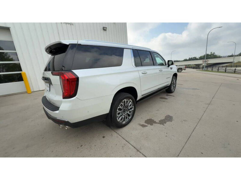 2023 GMC Yukon XL Denali Ultimate