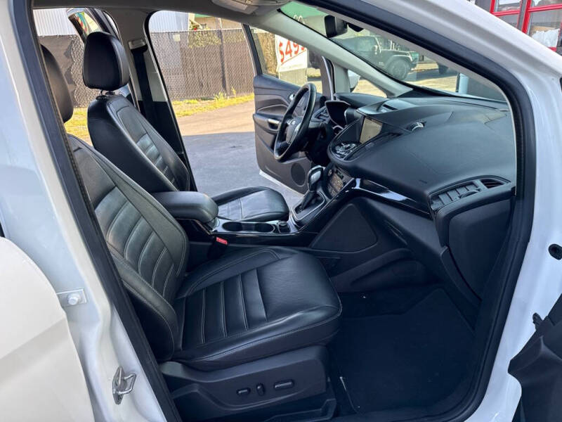 2017 Ford C-MAX Energi Titanium