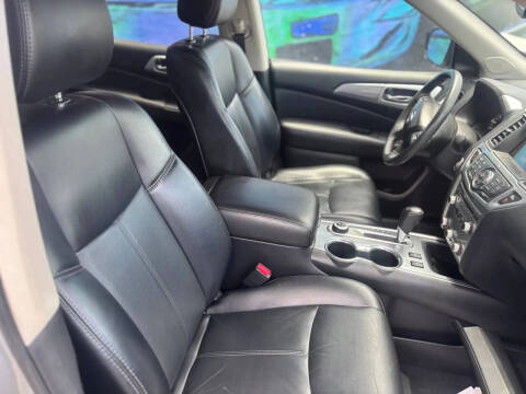 2017 Nissan Pathfinder