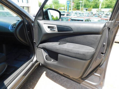 2013 Nissan Pathfinder S