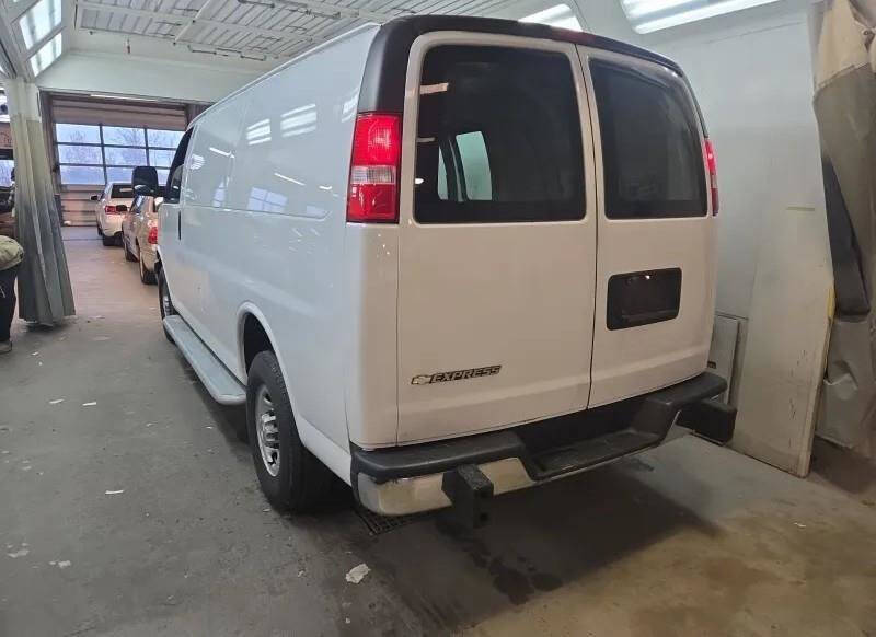 2022 Chevrolet Express 2500