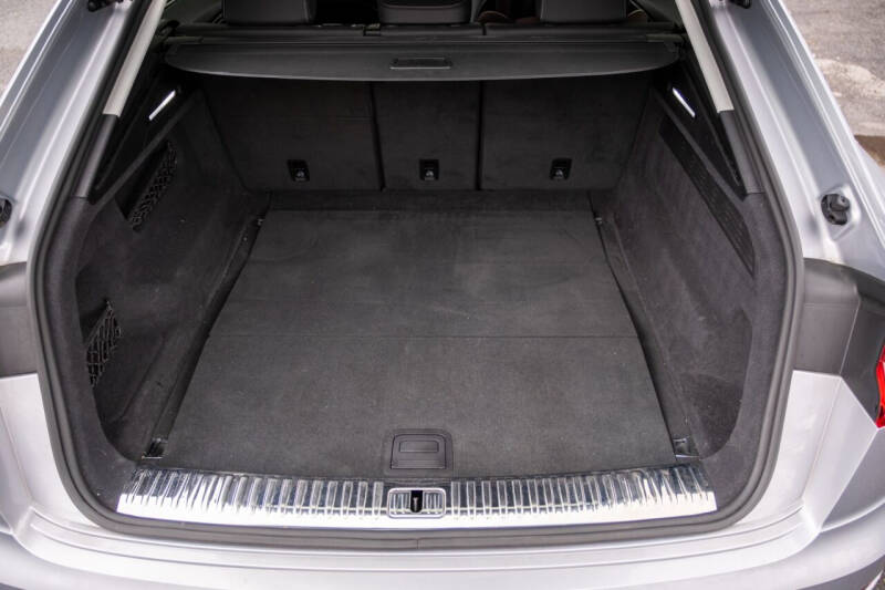 2020 Audi Q8 quattro Premium Plus 55 TFSI