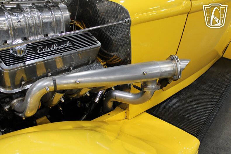 1933 Plymouth 5 Window