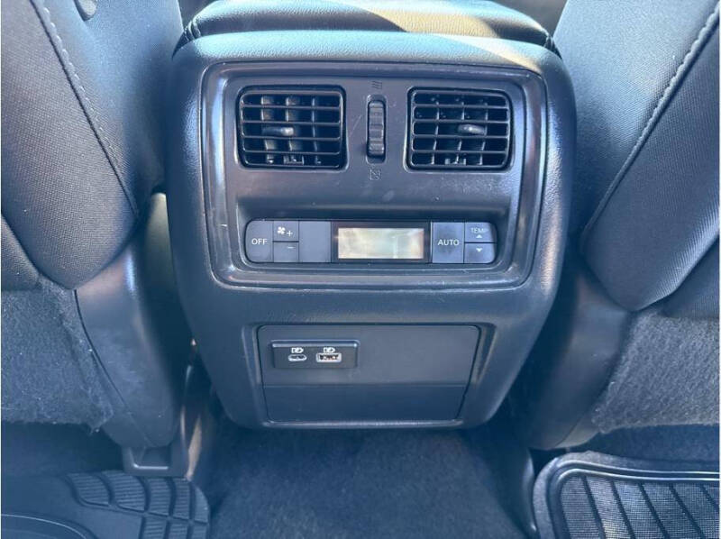 2020 Nissan Pathfinder S