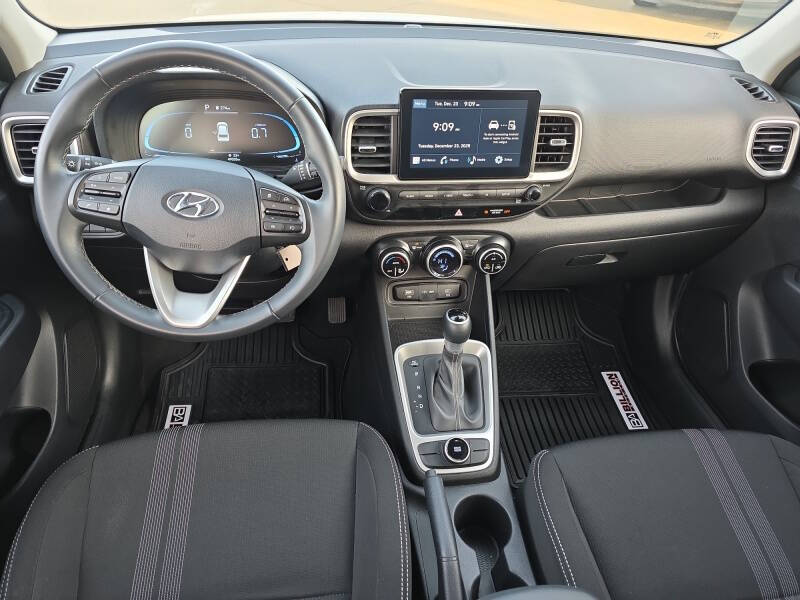 2023 Hyundai Venue SEL