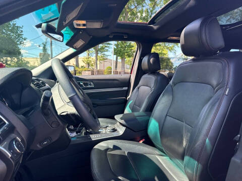 2017 Ford Explorer Sport