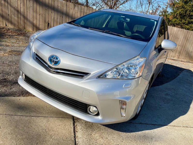 2012 Toyota Prius v Five