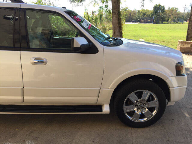 2009 Ford Expedition Limited photo 18