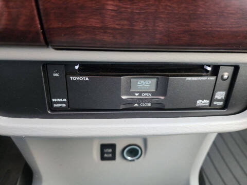 2012 Toyota Sienna XLE 8-Passenger