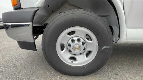 2025 Chevrolet Express 2500