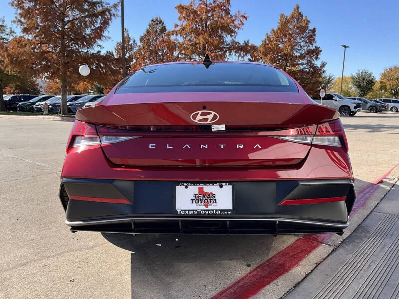 2025 Hyundai Elantra SEL Convenience