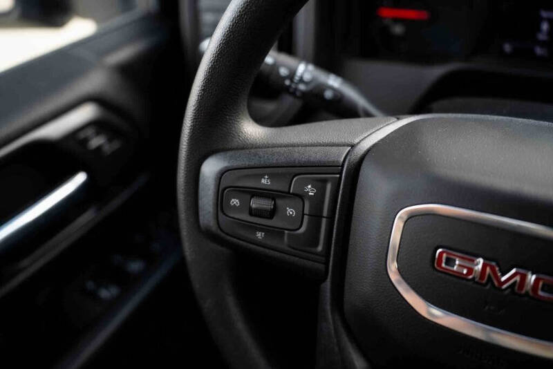 2025 GMC Sierra 2500HD Pro