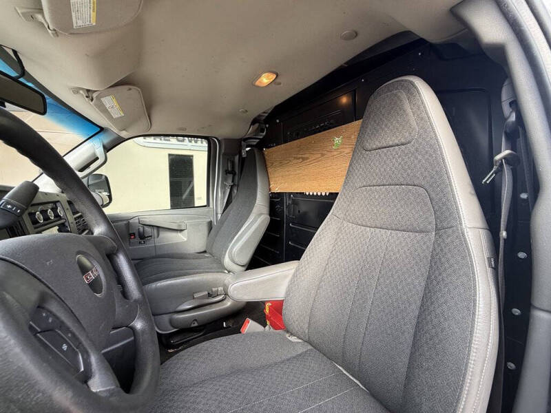 2020 GMC Savana 2500