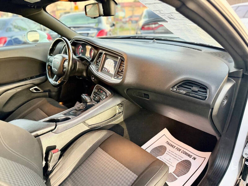 2020 Dodge Challenger SXT