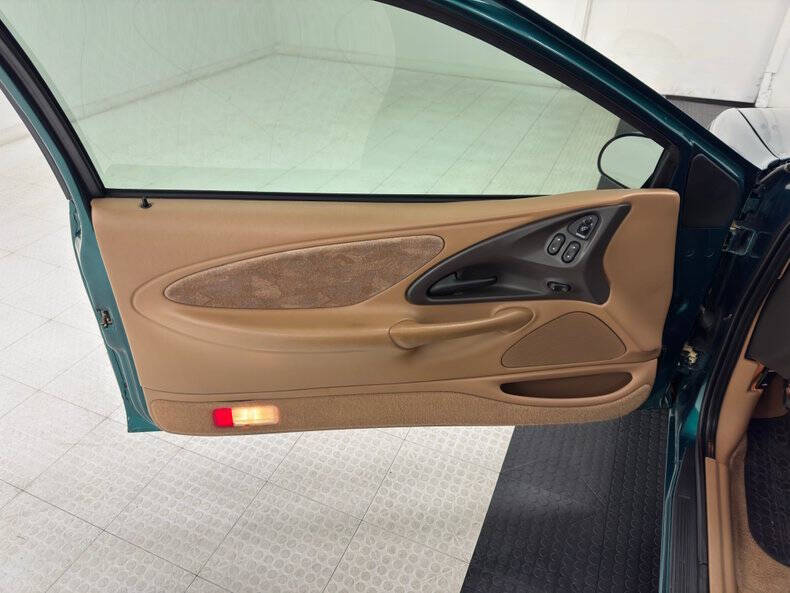 1996 Ford Thunderbird LX